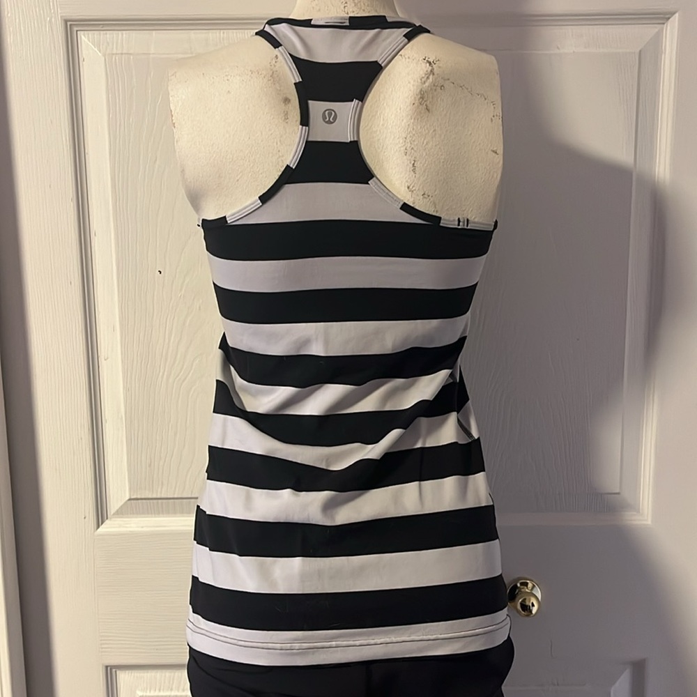 GUC Lululemon Racerback Tank - Picture 3 of 4